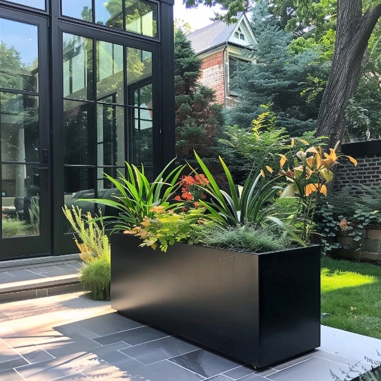 Metal Planter600